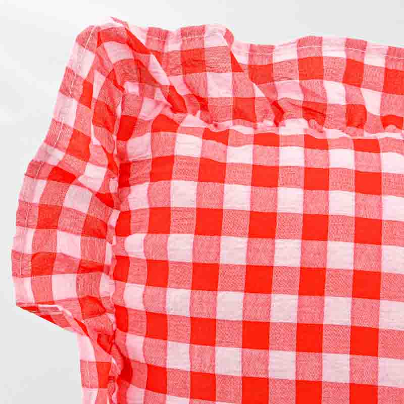 Coussin 'Marquise' imprimé vichy rouge volants