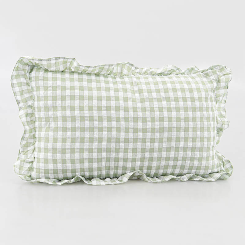 Coussin 'Marquise' imprimé vichy vert volants