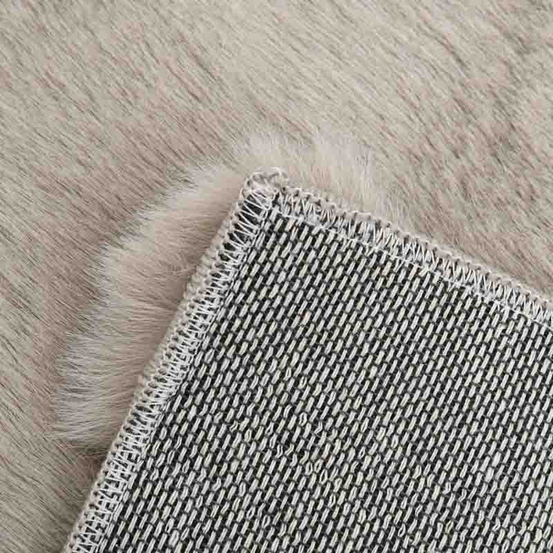 Tapis imitation fourrure 'Mountains' taupe
