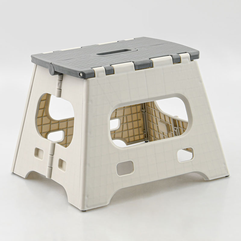 Marche pied pliable gris