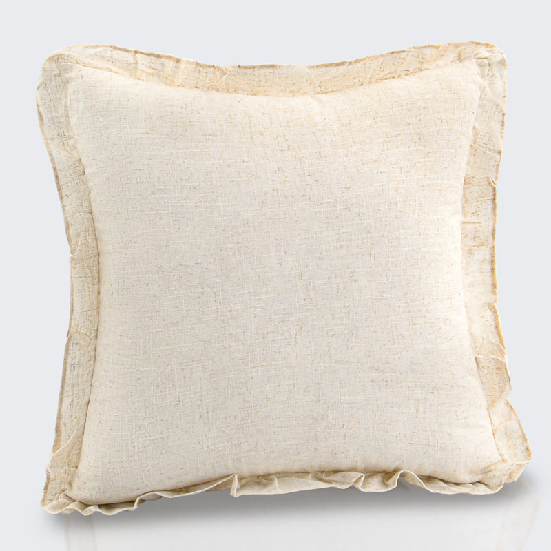 Coussin 'Clea' à volants beige 