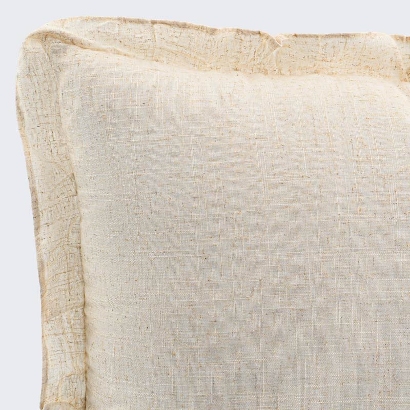 Coussin 'Clea' à volants beige 