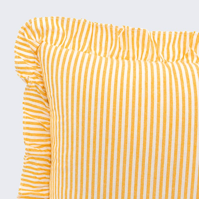 Coussin rayé à volants 'Clea' jaune
