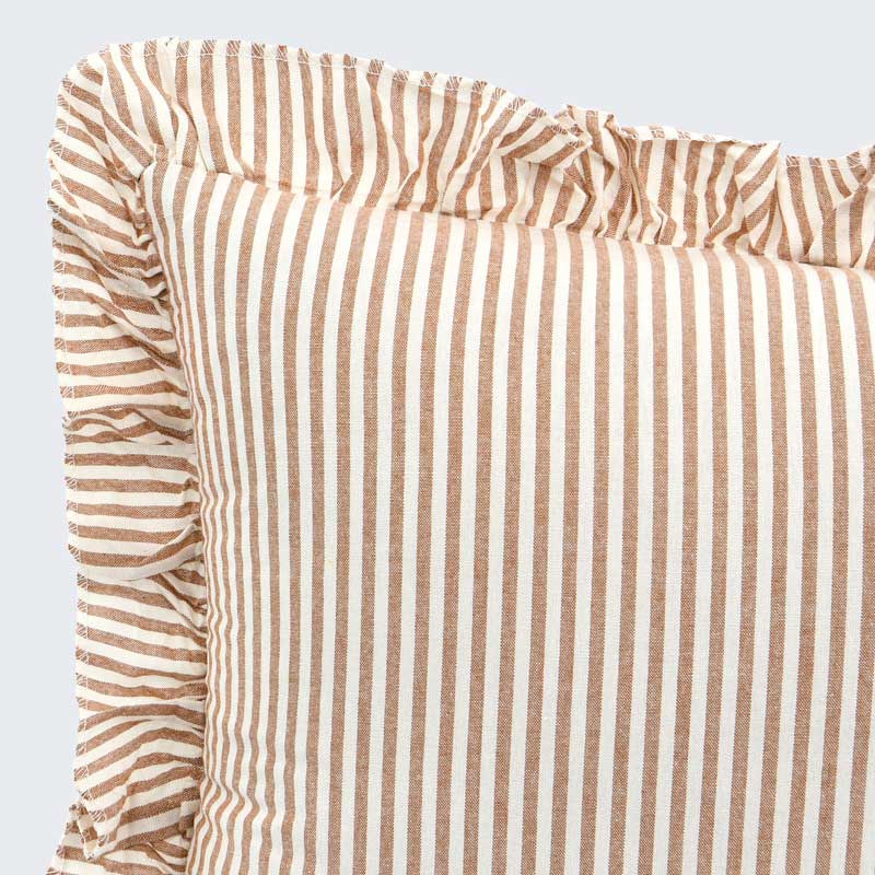Coussin rayé à volants 'Clea' taupe