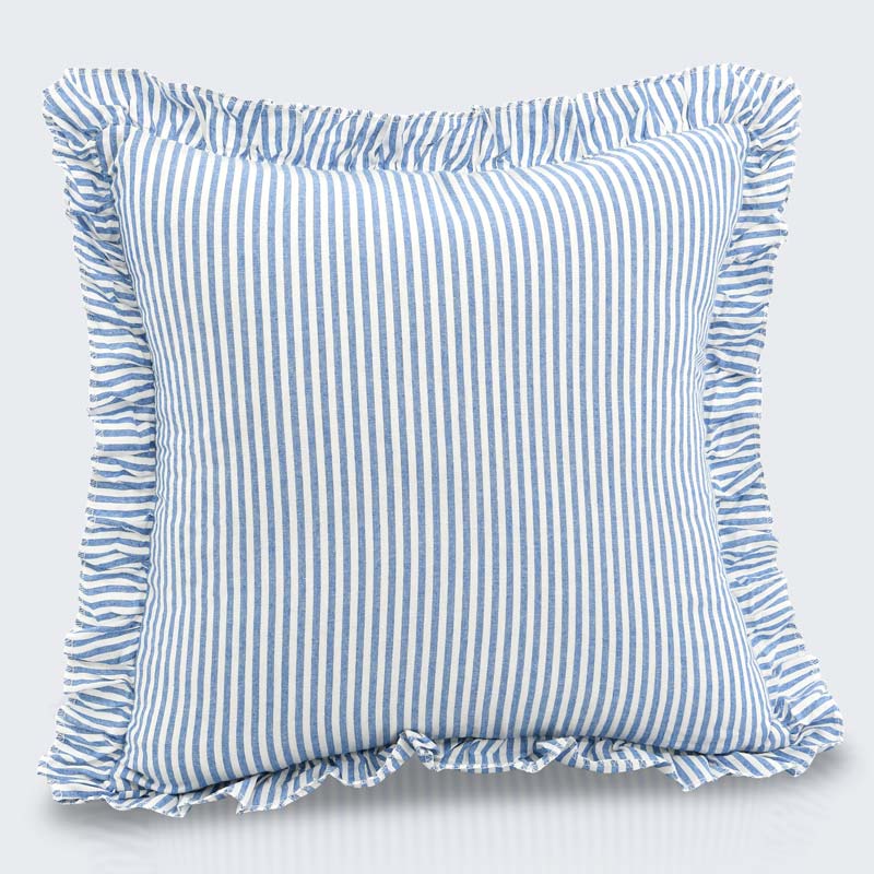 Coussin rayé à volants 'Clea' bleu