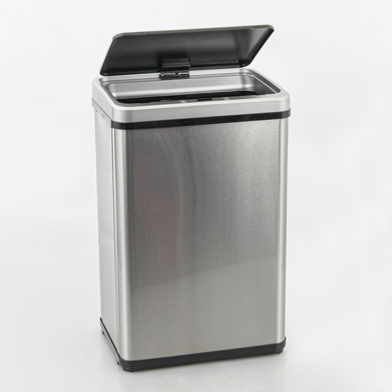 Poubelle à ouverture automatique argent 40L