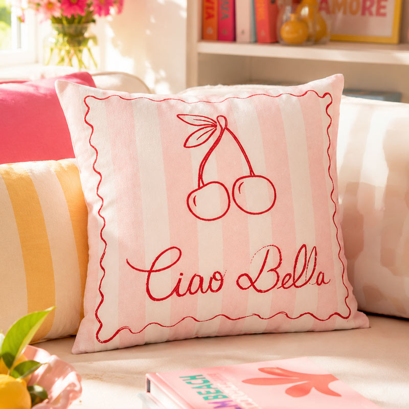Coussin à rayures 'Ciao Bella' imprimé cerise