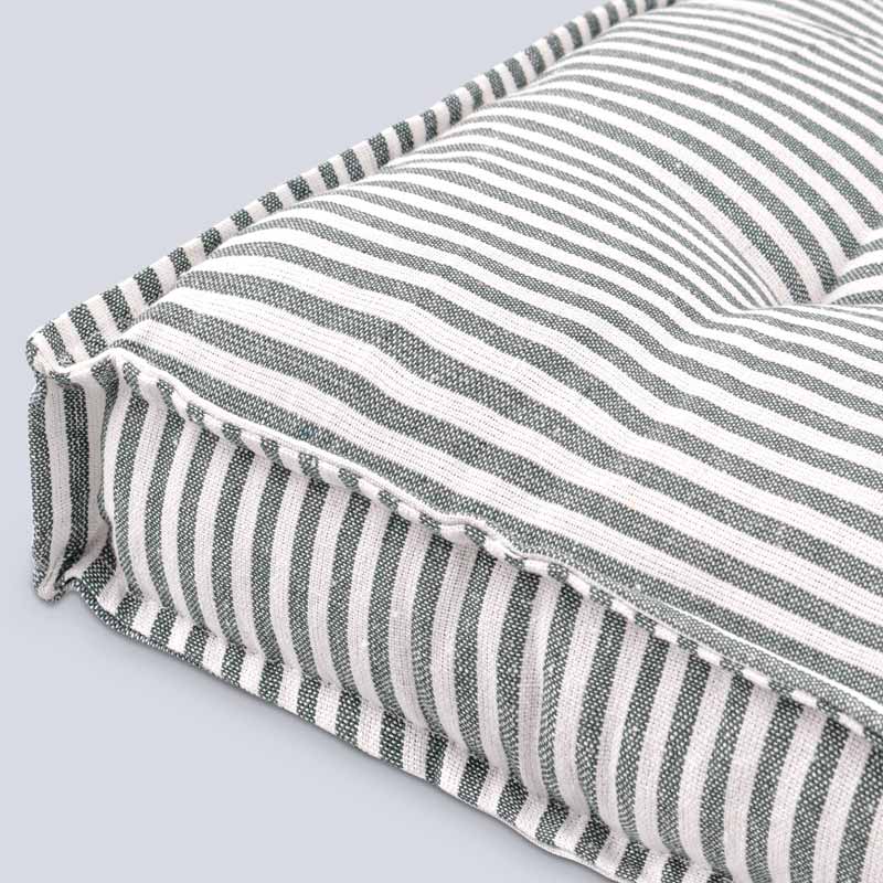 Coussin de sol 'Simona' vert celadon