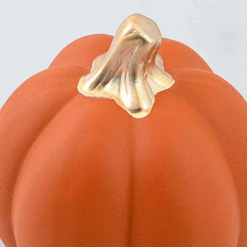Citrouille orange  en argile 
