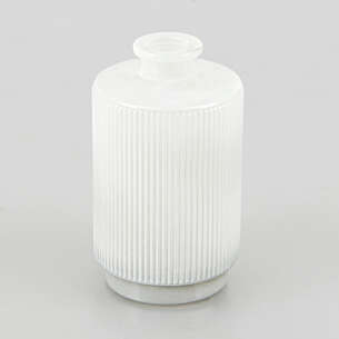 Petit vase strié blanc