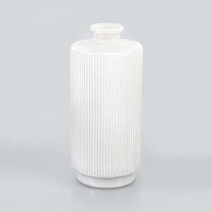Petit vase strié blanc