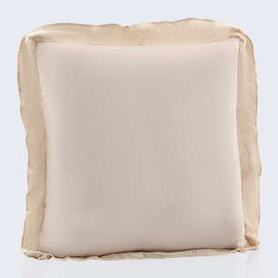Coussin "Idylle" à volants beige 