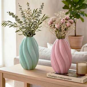 Vase torsadé en céramqiue